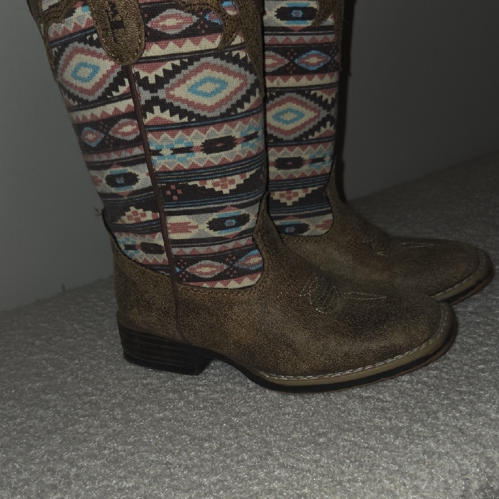 Twister Brown and Blue Cowboy Boots
